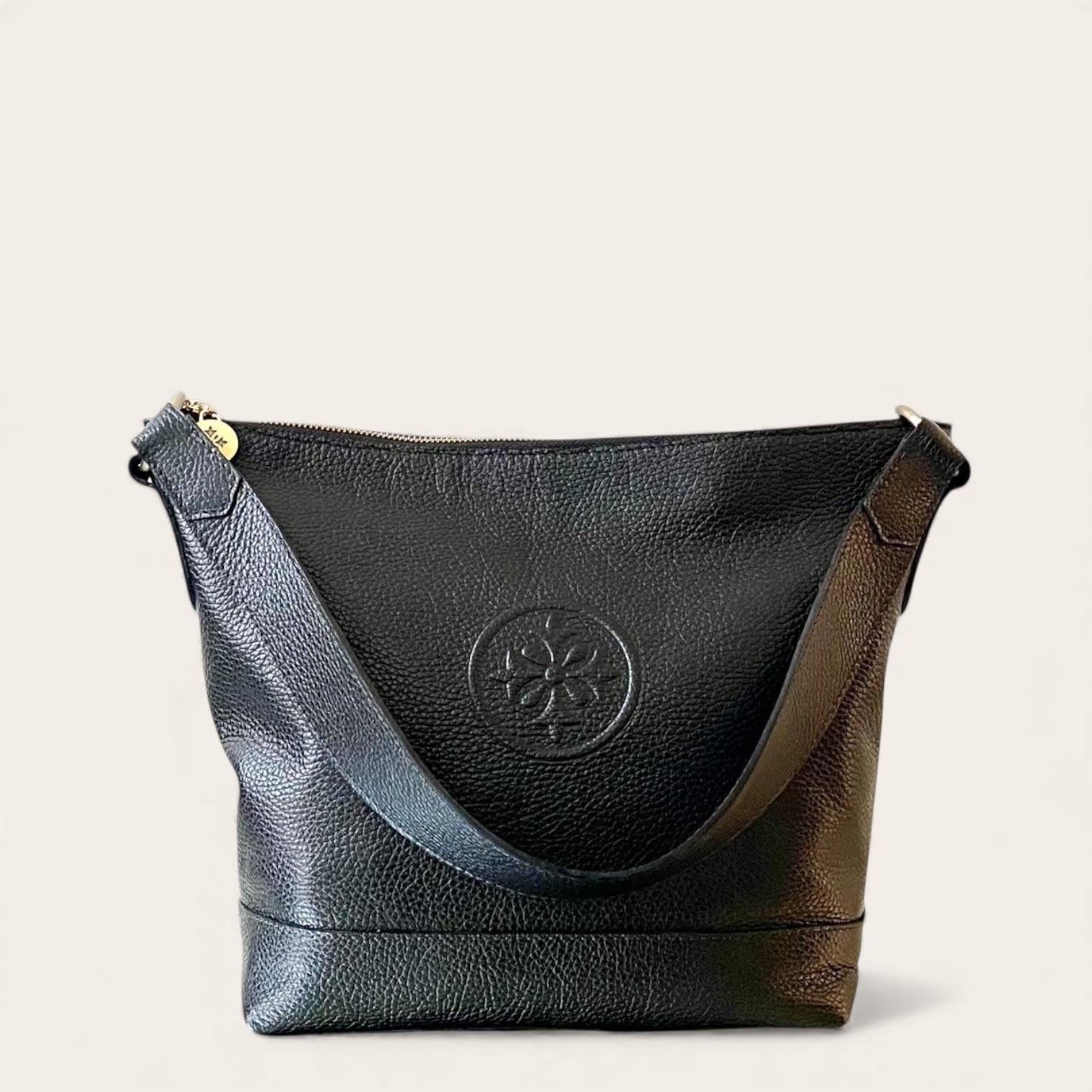 Cartera de hombro SOPHIA de cuero natural negro, vista frontal