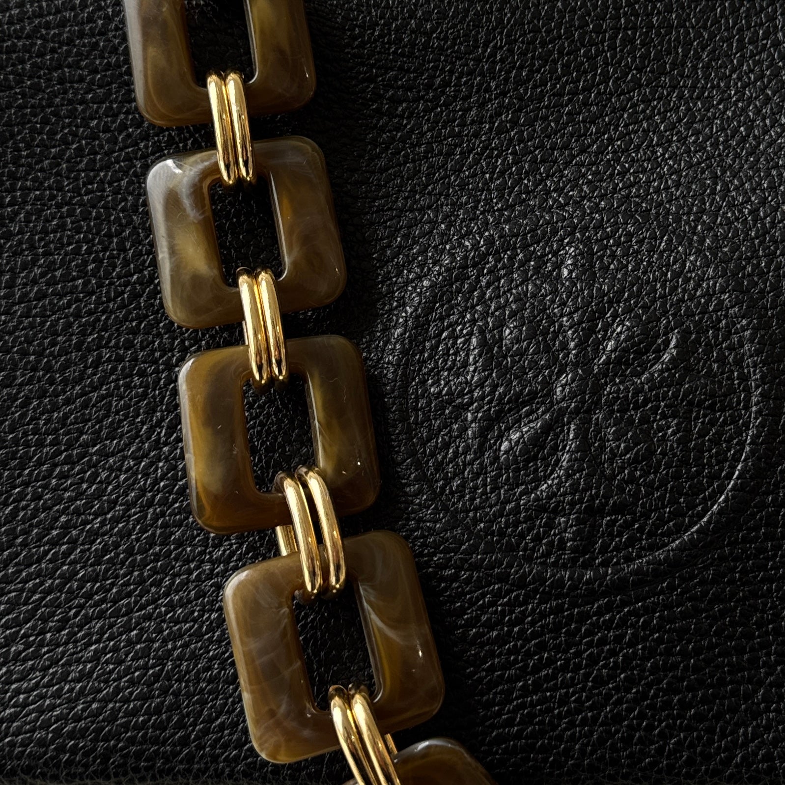 CADENAS CAREY