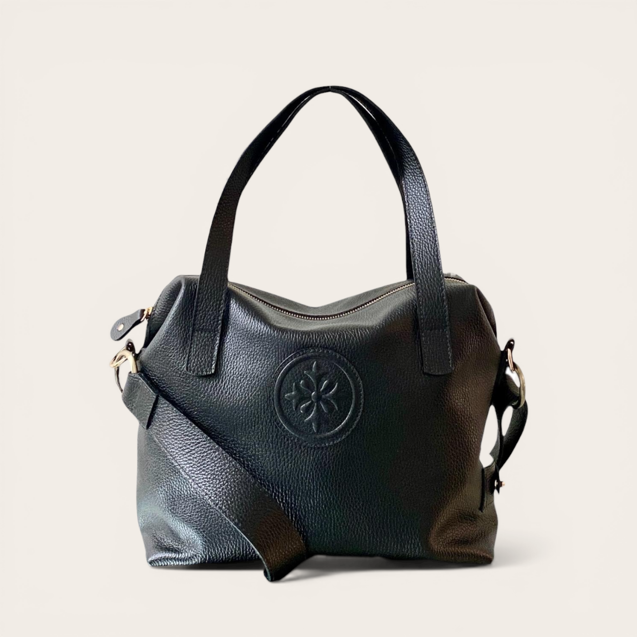 Alba Bolso Clasico de cuero natural — Carola Guzmán, hecho a mano en Chile