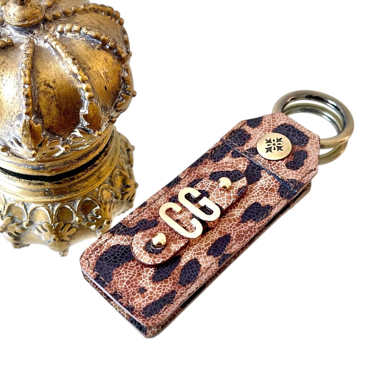 LLAVERO LUXX CON LETRAS METALICAS
