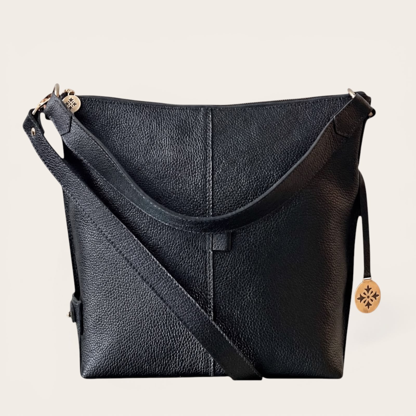 ZIPP · Cartera de hombro de cuero natural con cierre