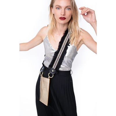 Cell Bag Negra Pompom